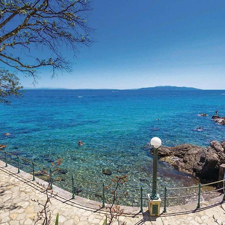 4 Bedroom Nice Apartment In Opatija Luaran gambar