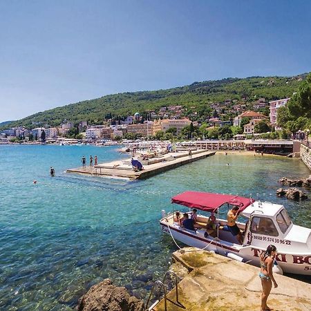 4 Bedroom Nice Apartment In Opatija Luaran gambar