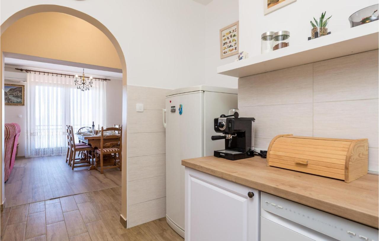 4 Bedroom Nice Apartment In Opatija Luaran gambar