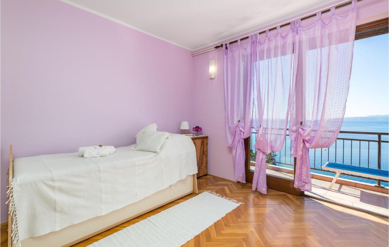 4 Bedroom Nice Apartment In Opatija Luaran gambar