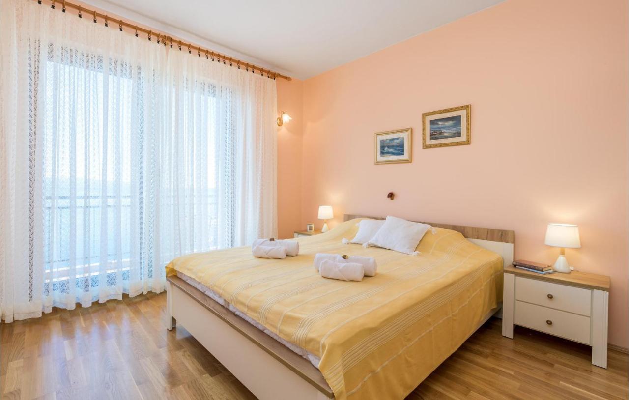 4 Bedroom Nice Apartment In Opatija Luaran gambar
