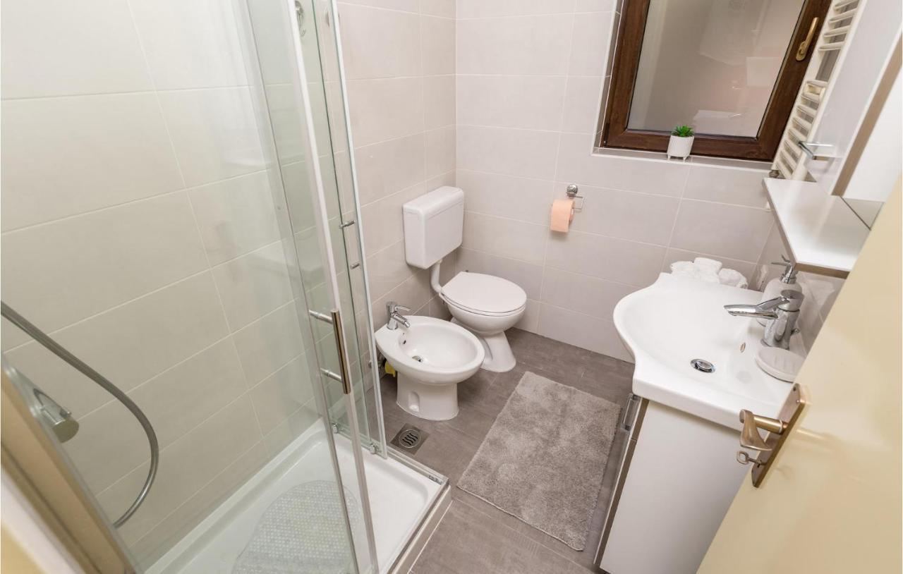 4 Bedroom Nice Apartment In Opatija Luaran gambar